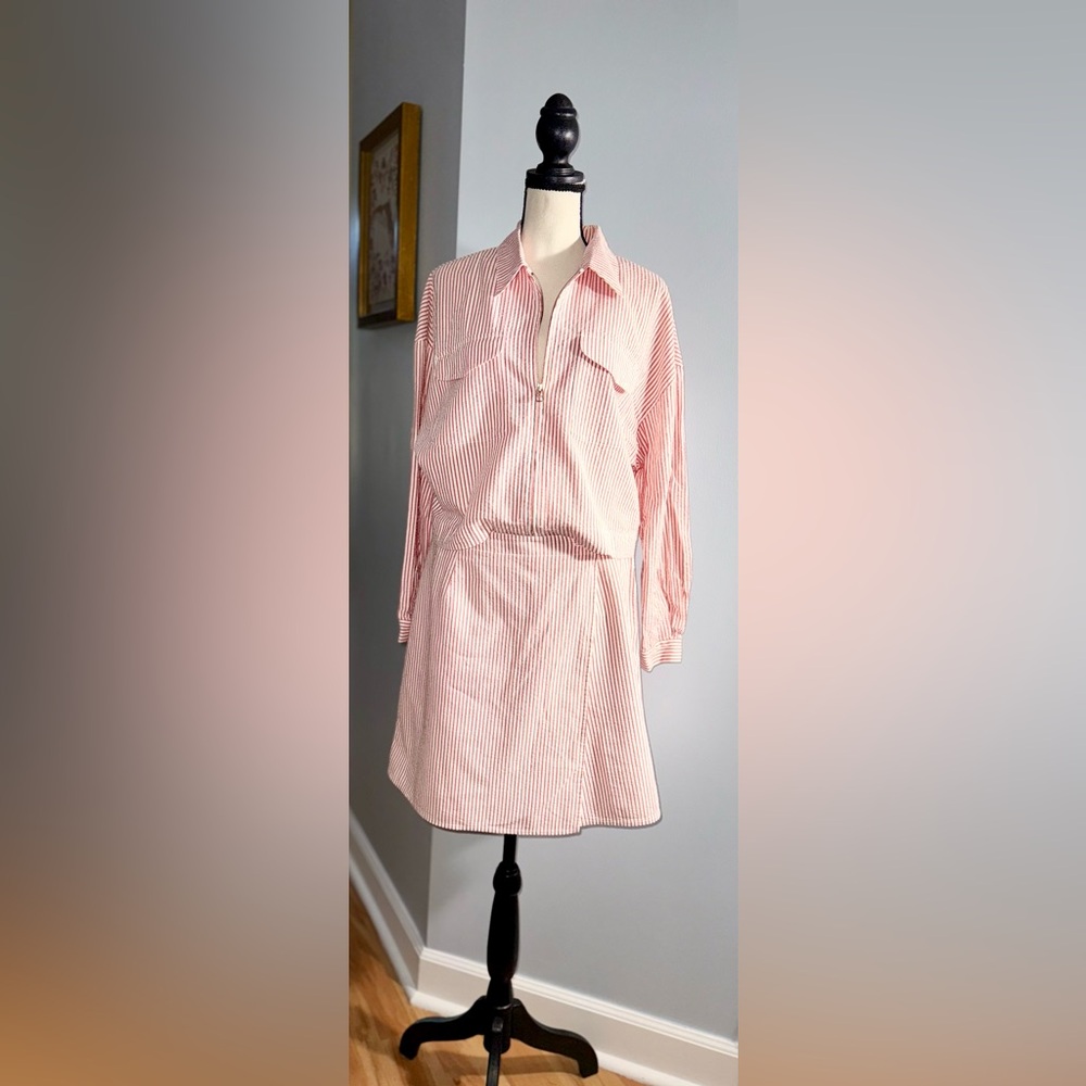 Vintage 80’s Liz Claiborne LizSport Pink/White Striped Seersucker Skort Set!